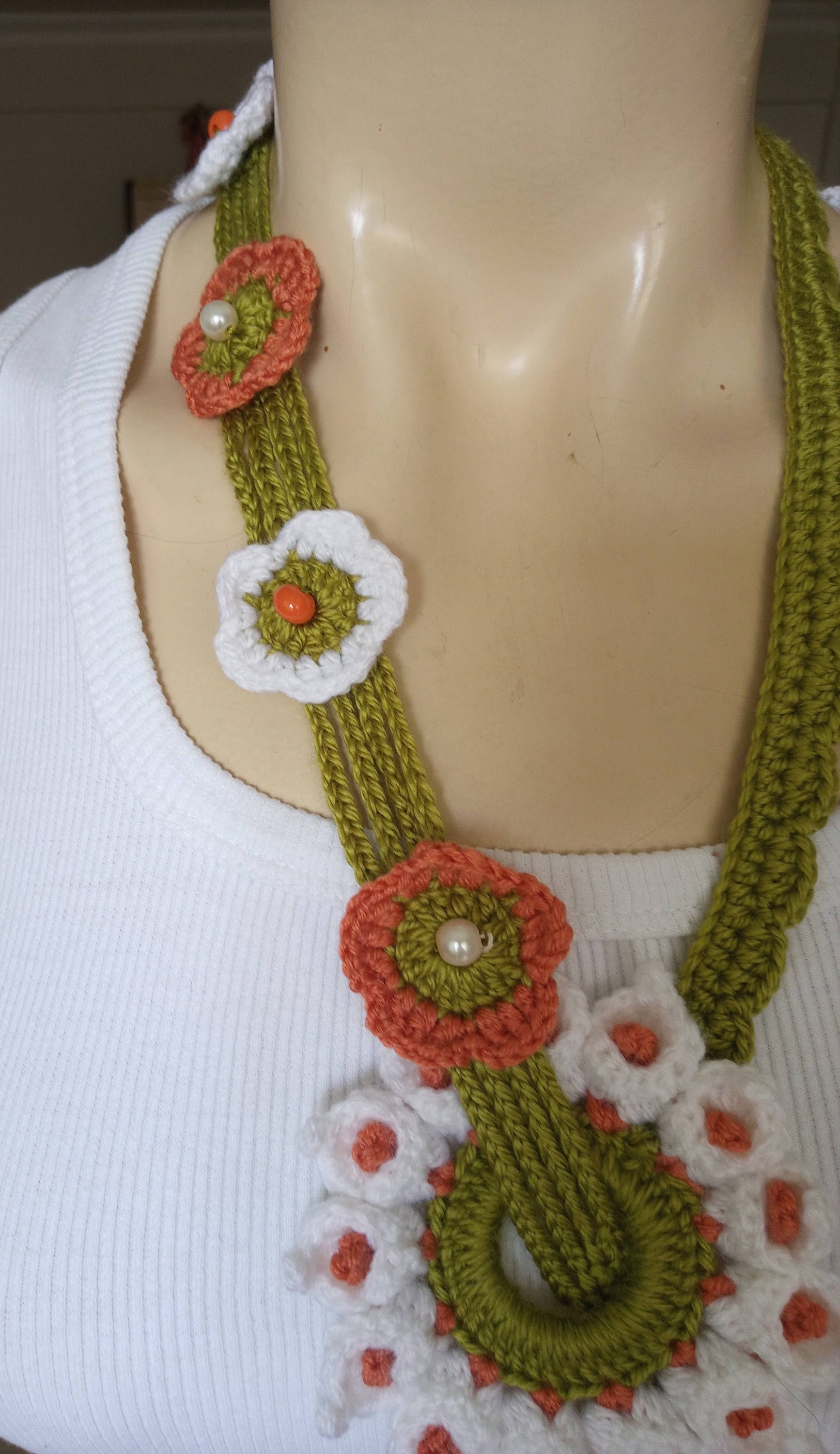 Green D5 Mini Flora Necklace