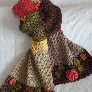 Crochet scarf, crochet rose detailed scarf, colorful rose motif scarf, thick crochet scarf, thick handmade crochet colorful scarf