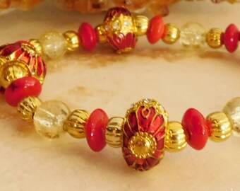 Elegant Red and Gold Stretch Bracelet