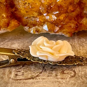 Cream Resin Rose and Antiqued Brass Hairclip image 2