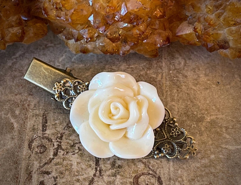 Cream Resin Rose and Antiqued Brass Hairclip image 1