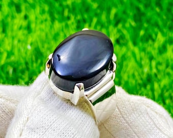 Handmade Sterling Silver Black Yemeni Aqeeq Ring: Oval Agate Stone