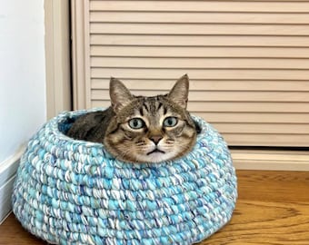 Crochet Pattern Cat Bed, Easy Pet Toy Pattern for Beginners, Kitty Accessories, Digital PDF Tutorial, Handmade Crochet Gifts