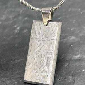 Collar con colgante de meteorito Muonionalusta, hecho a mano. Piedra de la suerte, buenos deseos LK098