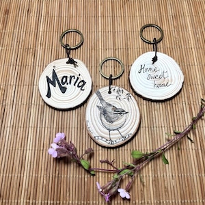Hand painted Bird Custom Design Wood Charm for Keys Holder Personalized Animal Art Gift Idea for Friend Keepsake Custom Painted Keyring Bag