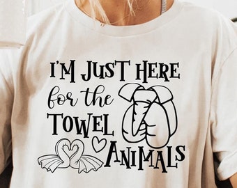 Je suis juste là pour la serviette Tshirt animaux, cadeau pour amateur de voyage, t-shirt croisière drôle en famille, chemise de vacances pour croisière, chemise assortie drôle