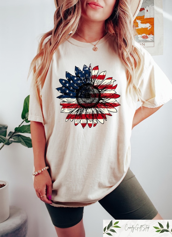 Retro Comfort America Sunflower T-shirt, USA Flag Shirt, 4th Of July Crewneck, American Mom Gift, 4th Of July Flag Tee, Independence Shirt