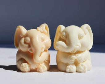 象牙の実で作られた象の置物2体セット、手彫りの象のカップル像、幸運の象のデスクデコレーション、カップルへのギフト、ホームデコレーション