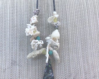 Flowery coral pendant