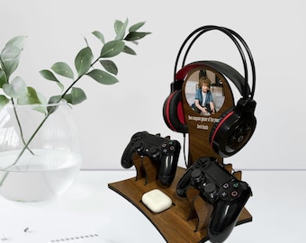 Personalized Wooden Headphones Holder and Controller Stand, Controller and Headset Stand, Headphones and Gaming Controller Holder Stand