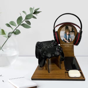 Custom Wooden Gaming Stand | Personalized Headset & Controller Holder | Perfect Gift for Boyfriend, Husband, Dad | Christmas  Birthday gift