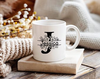 Taza de cerámica de 444 ml (15 oz) – Personalizada con elegante monograma – Diseño floral