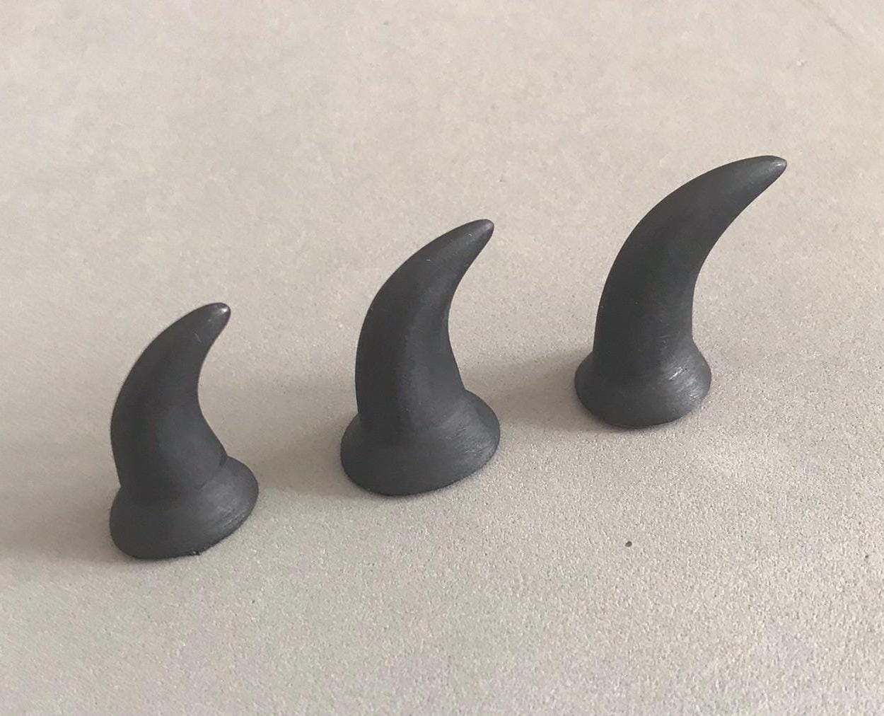 Realistic canine resin claws / ideal for wolf dog fox fursuit and cosplay