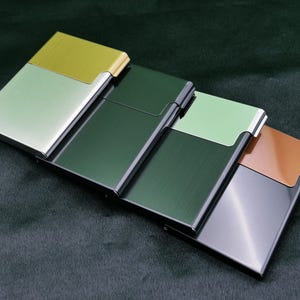 Étui à cigarettes en métal pour 9 cigarettes standard/king size, il peut également servir de porte-cartes, boîte à cigarettes, porte-cigarette en métal, cadeau pour le père