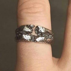 Anillo de sello de plata esterlina con textura de roca agrietada: anillo orgánico texturizado para hombre