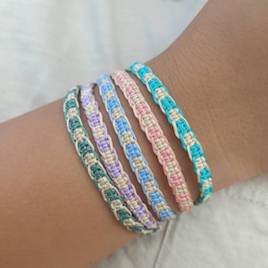 Pastell gewebtes Makramee Armband: Wasserdichtes geflochtenes Seil, verstellbarer Surfer-Stil