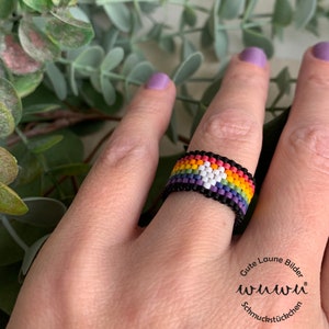 Pride Rainbow Ring aus japanischen Miyuki Glasperlen / genäht / flach / Boho & Hippie / Regenbogen / Herz / LGBTQ / Perlenring Bild 5