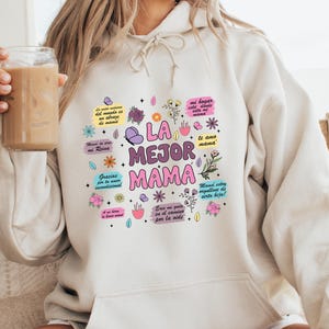 La Mejor Mamá Shirt – Spanish Mother&#39;s Day Gift – Latina Mom T-Shirt – Dia de las Madres Tee – Regalo Para Mamá – Cute Spanish Tee