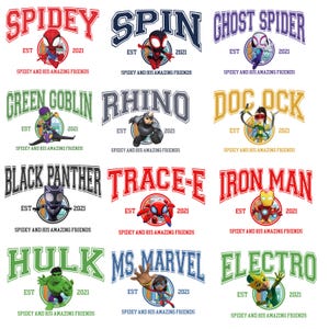 Pu&ograve; includere: Una collezione di dodici grafiche colorate con vari personaggi della serie "Spidey and His Amazing Friends". Ogni design include il nome di un personaggio in un font universitario, l'anno "2021" e la frase "Spidey and His Amazing Friends".