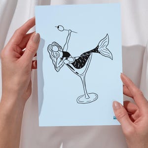 Meerjungfrau Martini Kunstdruck: Skurrile nautische Wanddekoration (Digitaler Download)