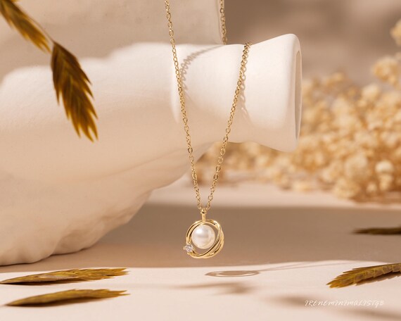 Elegant Gold Globe Pendant Pearl Necklace, Exquisite Wedding