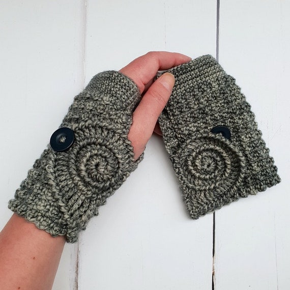 PDF pattern -  Ammonite Wrist Warmers - coaster pattern