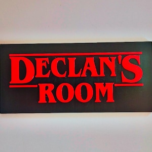 Personalised Strange Ways Sign - Custom Sci-fi Bedroom Door Name Plaque - Weird Things Name Plate - Upside Down World Gift