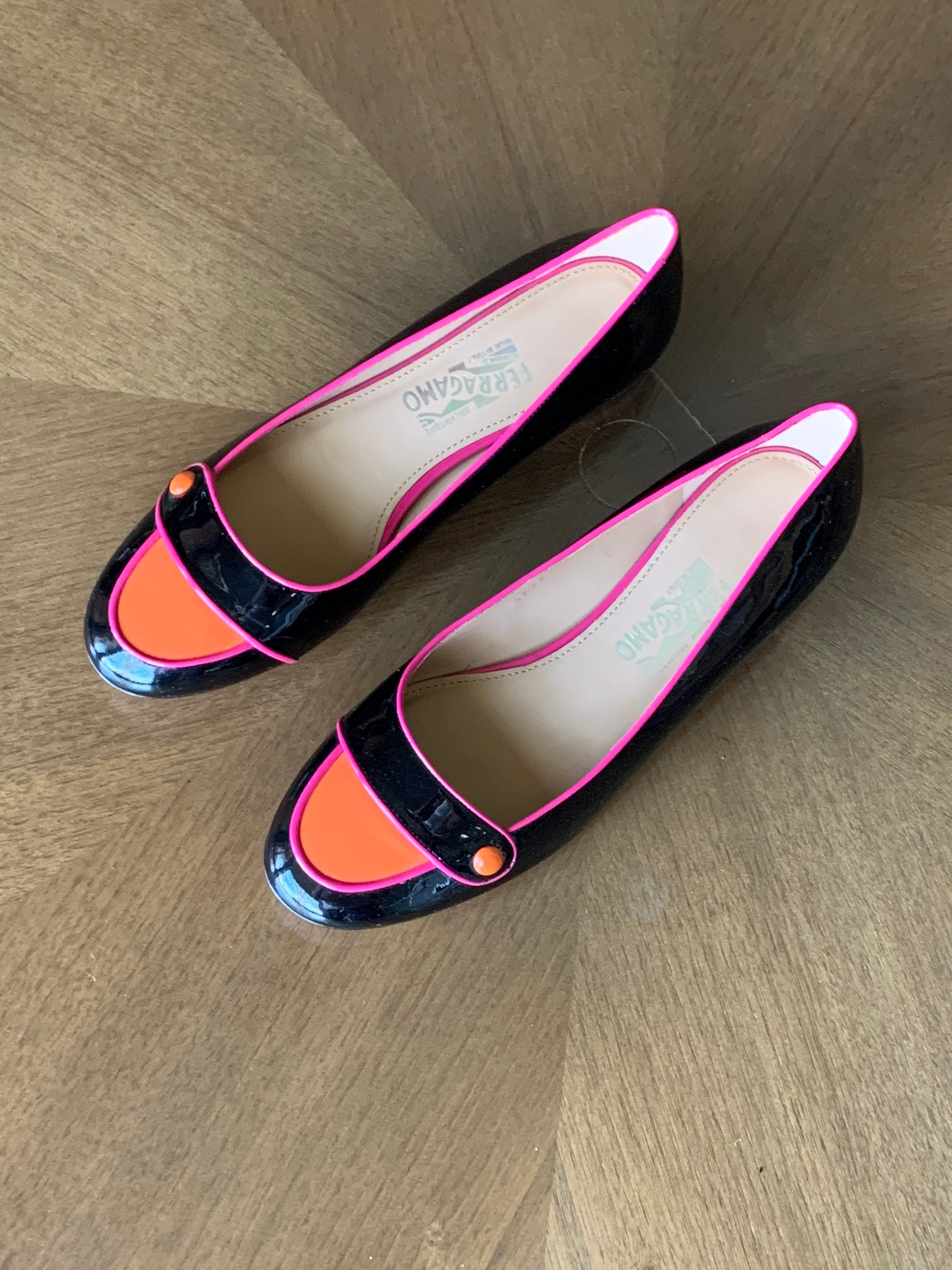 80s Salvatore Ferragamo Patent Leather Flats, Orange & Hot Pink Trim (Size 9.5B)