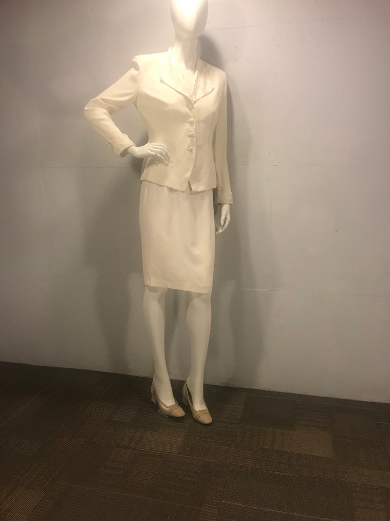 80s Louis Snyder for Dani Max ivory suite wedding two piece suite fitted cream suite winter white jacket embroidered lapel and cuff