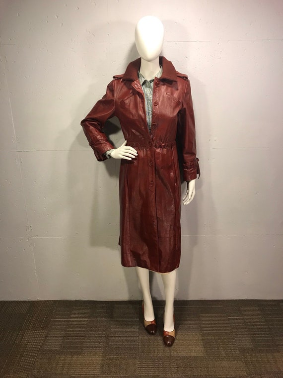 70s red/cordovan trench coat, fitted cordovan mil