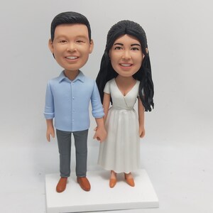 custom Personalised couple bobbleheads, custom bobbleheads as souvenirs, anniversary gifts for yourself, happy couple image,Christmas gifts.
