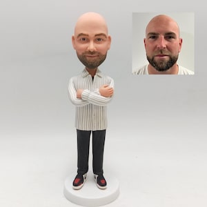Customized father bobbleheads,gifts for fathers,best friends, weddings/birthdays and anniversaries | create the bobblehead of your dreams