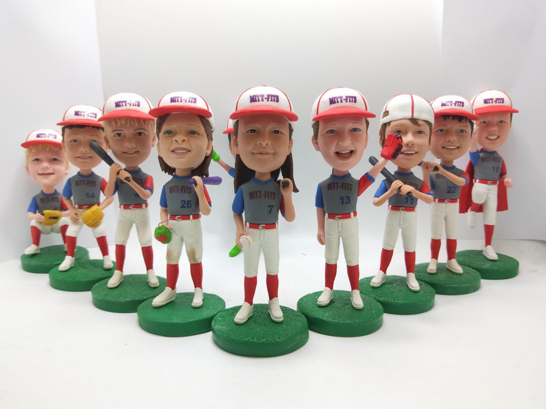 Personalized Baseball Player Figurines, Group Statues for Sports Lovers ...