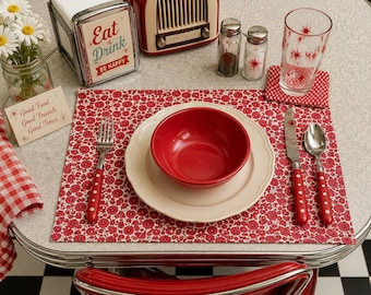 Reversible Retro Red Floral Placemat Handmade Farmhouse Table Linen, Vintage Kitchen Decor, Cottagecore Dining