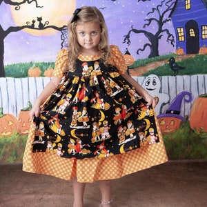 Classic girls pinafore, girls apron, Christmas pinafore, Halloween pinafore, Easter pinafore, flower pinafore