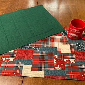 Reversible Christmas Placemat: Festive Patchwork Holiday Table Decor