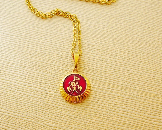Vintage .. Necklace, Charm, Chain Cancer the Crab… - image 3