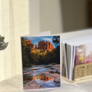 Cathedral Rock Sedona Arizona, Galeria obrazów surrealistycznych, Karta Świadków Jehowy, Zachęta biblijna, Krajobraz pustyni, Pusta kartka z pozdrowieniami