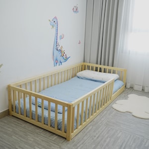Toddler Floor Bed with Round Rails and Door Option | Montessori Inspired Bed | Bodenbett| Toddler Bed | Co-Sleeping Bed |Easy Assembly