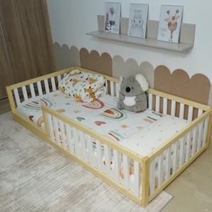 Cama de piso para niños pequeños según los estándares de EE. UU.: espacio entre rieles de 2,48 in (6,3 cm), con opción de puerta, opción de color a elegir, cama para niños pequeños