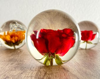 Rose resin paperweight, Red Rose Sphere, Rose desk home office decor,crystal ball,resin lamp,gift for lover
