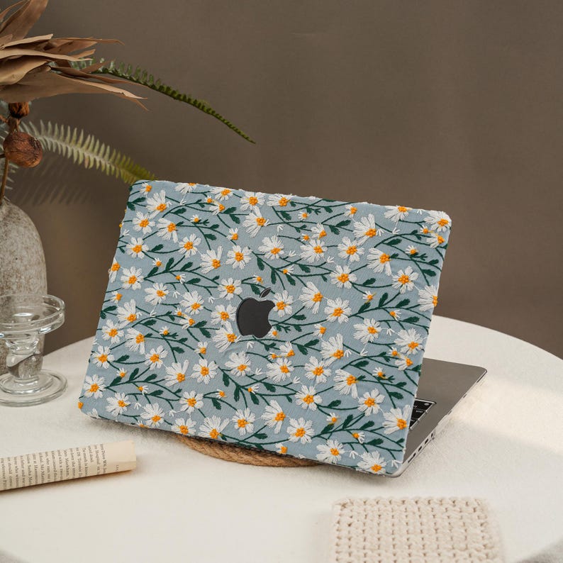 Bule Floral Aesthetic Embroidery Mac Case MacBook Pro 13 Air 13 Air 15