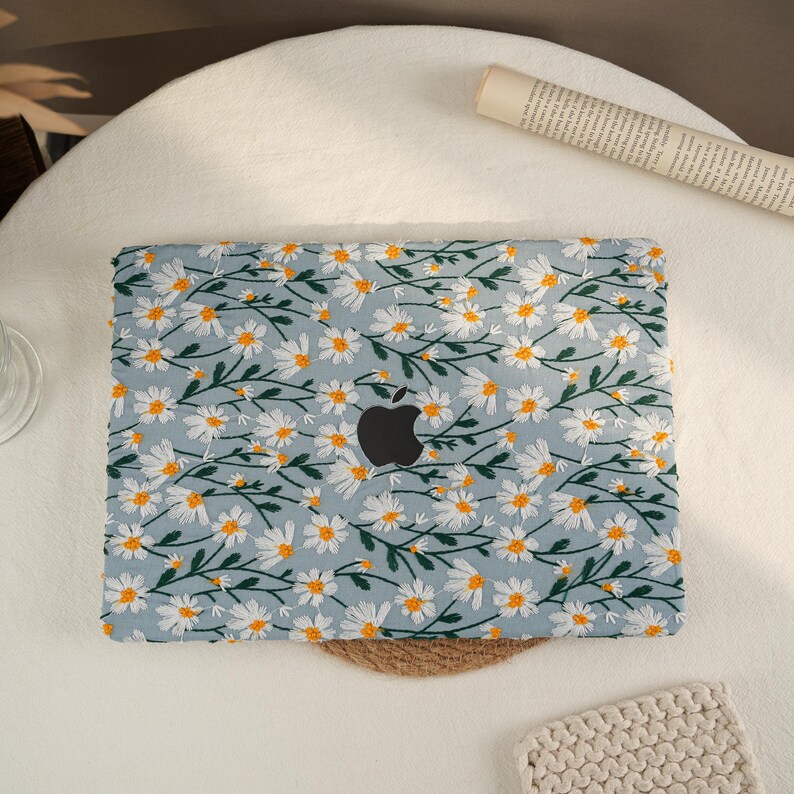 Bule Floral Aesthetic Embroidery Mac Case MacBook Pro 13 Air 13 Air 15
