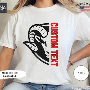 Camisa personalizada do mascote dos Rams, camisa do dia do jogo dos Rams, vestuário esportivo personalizado para a equipe, camisa personalizada do time dos Rams com texto, camisa personalizada para a equipe da mãe