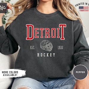 Detroit Hockey Shirt, Red Wing Hockey Sweatshirt, Detroit Hockey Crewneck, Detroit Sports Fan Apparel, Red Wing Fan Gift Idea, Hockey Mom