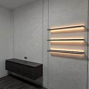 Floating Wall Shelves with LED, Modern Lighted Bookshelf, Minimalist Backlit Shelf for Living Room, Bedroom Shelf, Illuminated Wood Shelves