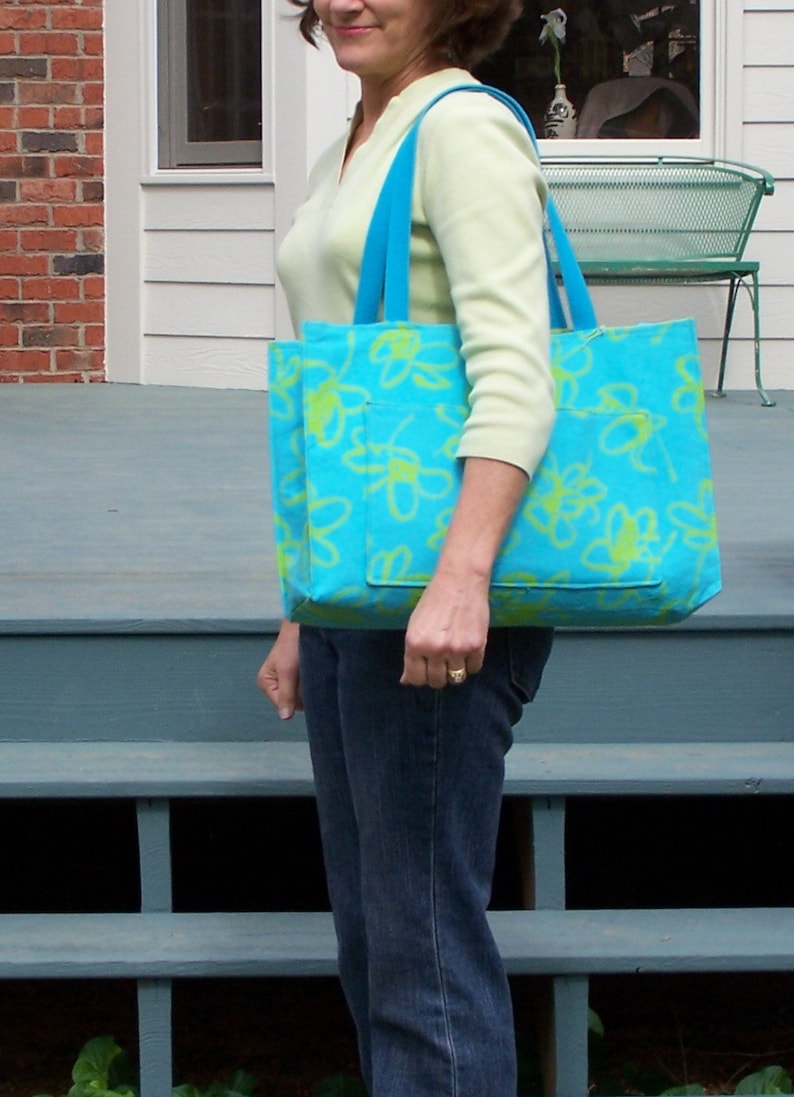 Sewing Pattern pdf Roomy Reversible OR Zippered tote in 2 sizes image 2