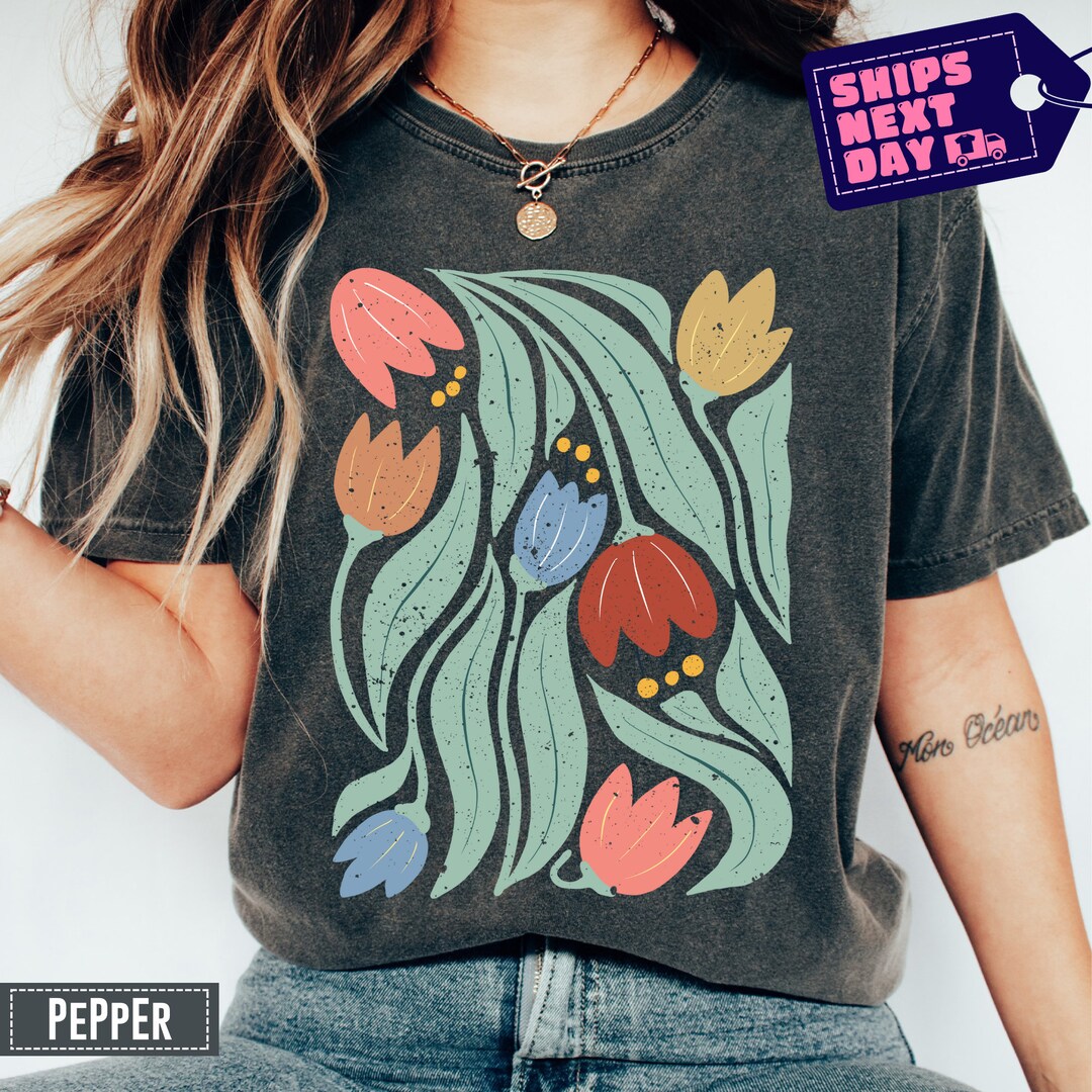 Kim | Vintage Bohemian Floral Print Women's T-Shirt main image 0