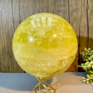 Enorme esfera de citrino natural: bola de piedra preciosa tallada a mano, cuarzo curativo