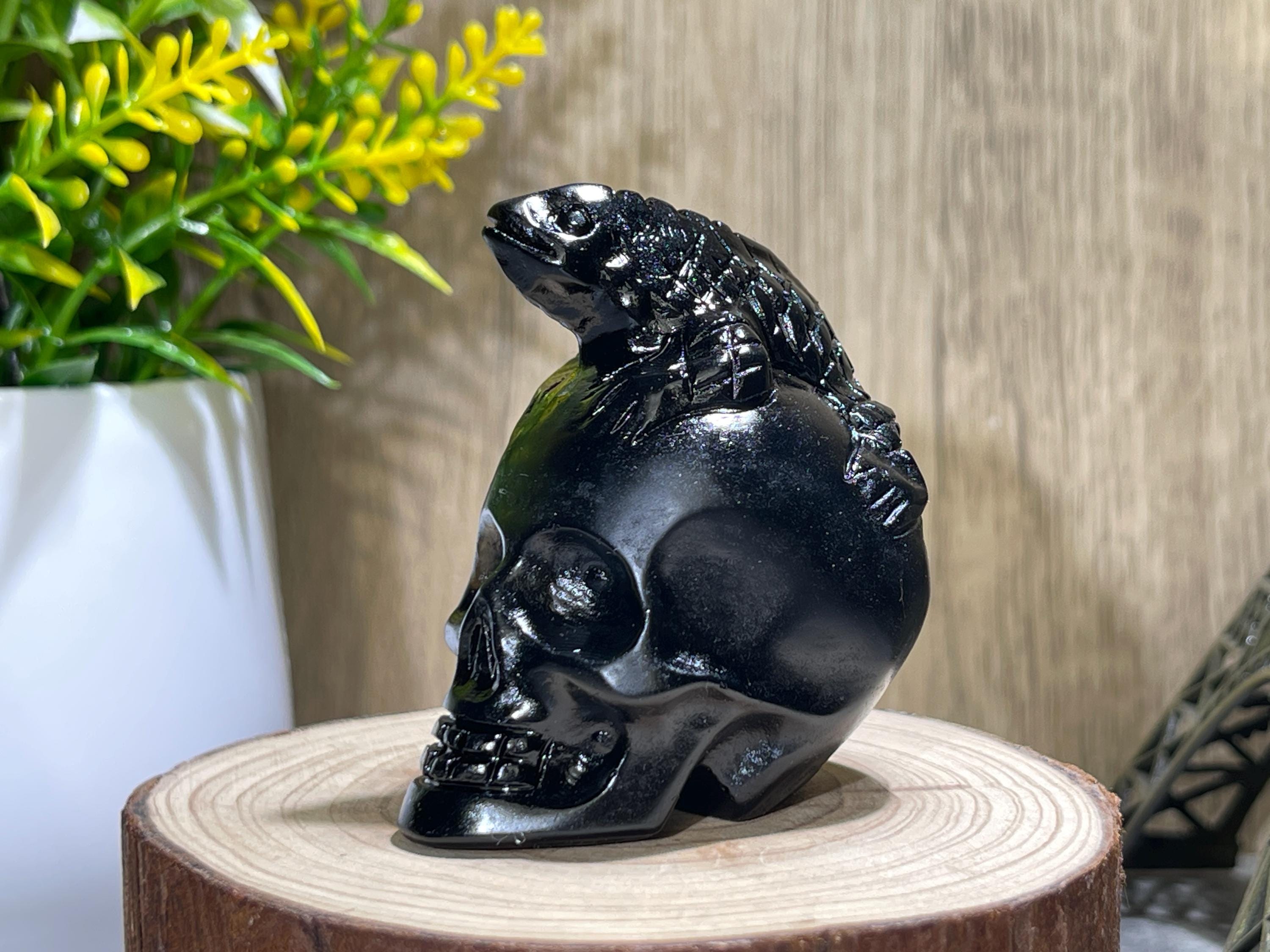 手彫りの黒曜石の頭蓋骨とトカゲ：魔女の装飾 - Etsy 日本